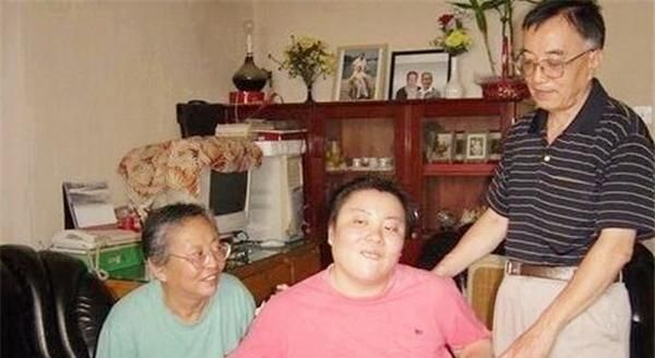 清华才女朱令因得罪室友被下毒现今48岁的她只有7岁的智商