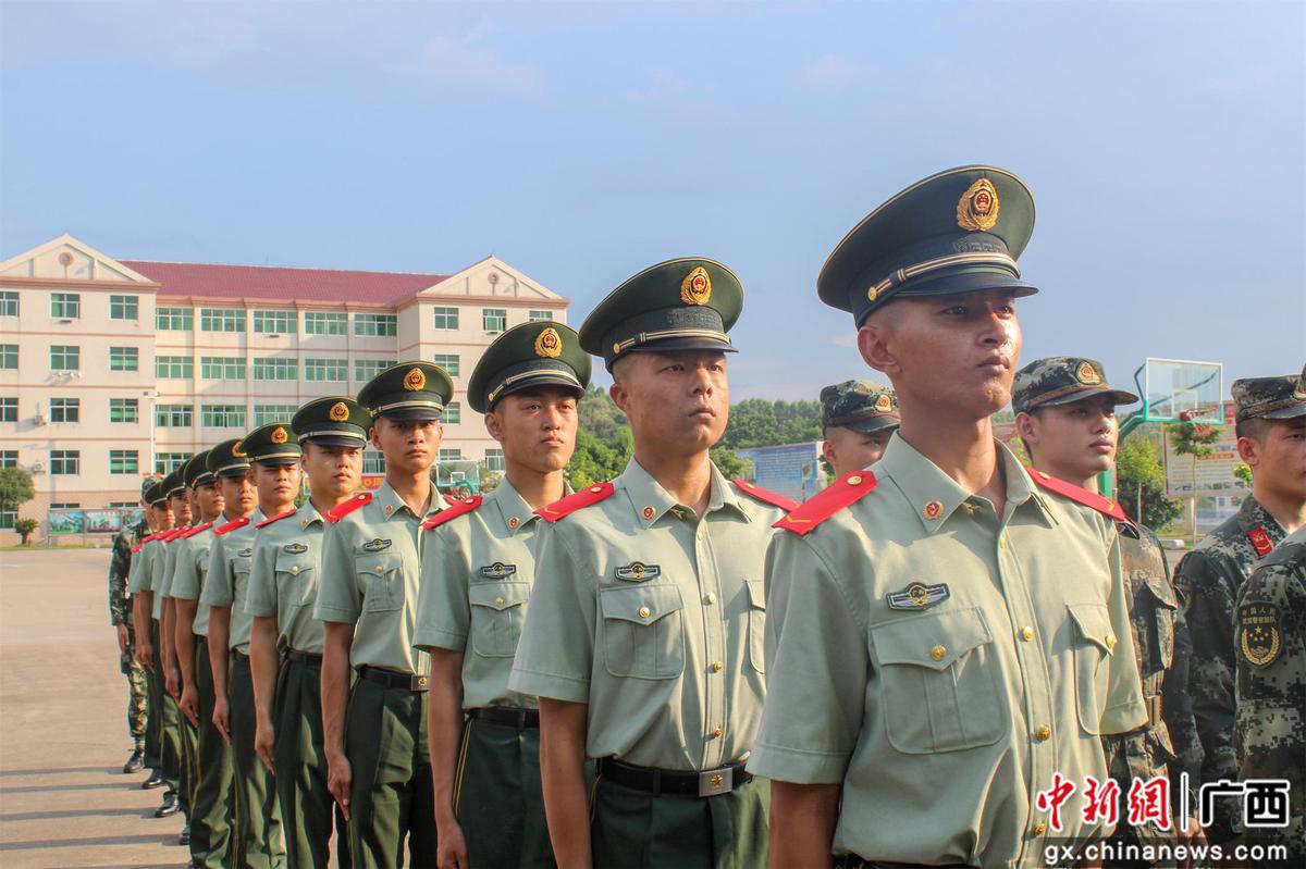 武警柳州支队2021年度春季入伍新兵下连