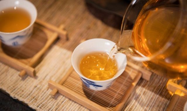 喝茶对身体有什么影响呢?建议大家少碰这2种茶,可以了解一下