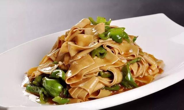 尖椒炒豆腐皮