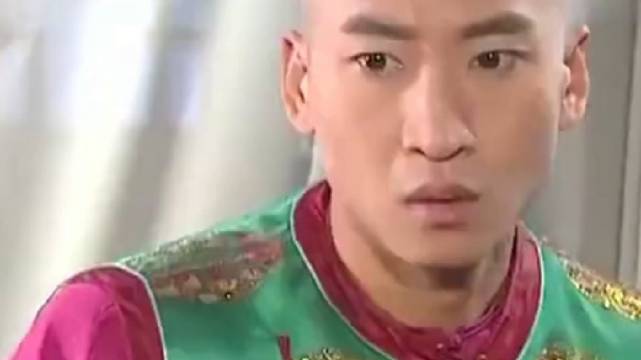 哈哈哈尔康是再给自己加戏吗,可能是戏多话多显得有