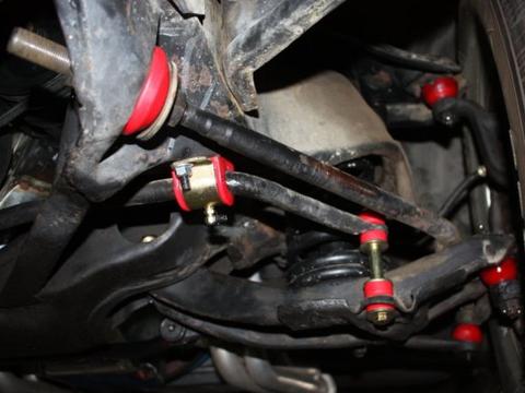 汽车底盘为什么会“松散”？该怎样避免呢？