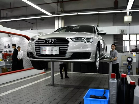 发动机漏油，4S店不给保修，说没在4s店保养，该怎么维权？