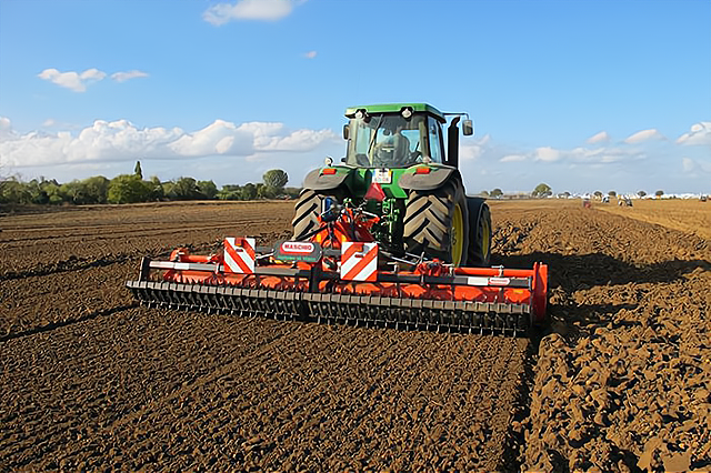 流转1万亩地,每亩租金600元,种小麦和玉米,一年有多少净利润?休闲区蓝鸢梦想 - Www.slyday.coM 流转1万亩地,每亩租金600元,种小麦和玉米,一年有多少净利润?休闲区蓝鸢梦想 - Www.slyday.coM