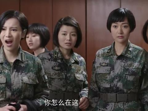 特种兵之霹雳火谢思潇带黑龙住女寝谁料女兵都怕它太有趣了