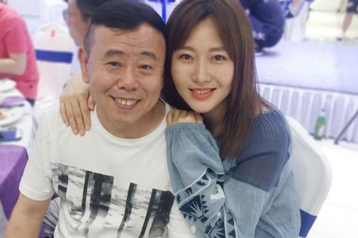 隐藏了整整37年,样貌不输于搭档蔡明|潘长江|样貌|妻子_新浪新闻