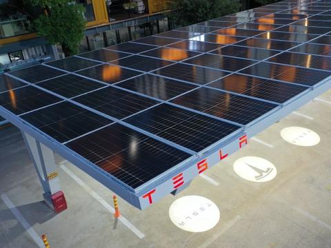 特斯拉的光电未来，华东首座光储充一体化项目上海揭幕