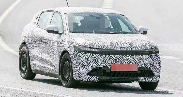 雷诺Megane纯电版路试照片曝光 或将亮相慕尼黑车展