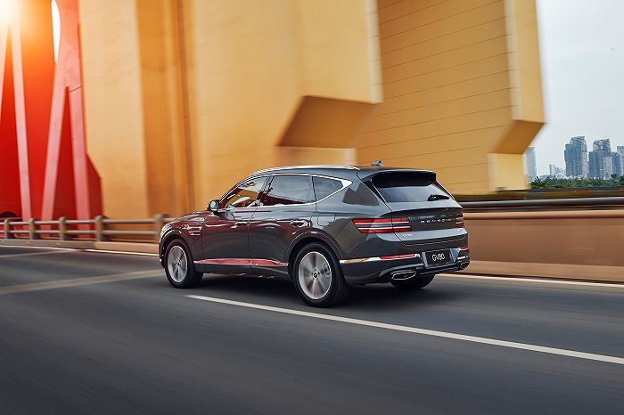 连续四年获得美国最佳豪华汽车品牌,这款车开起来究竟有什么不一样?