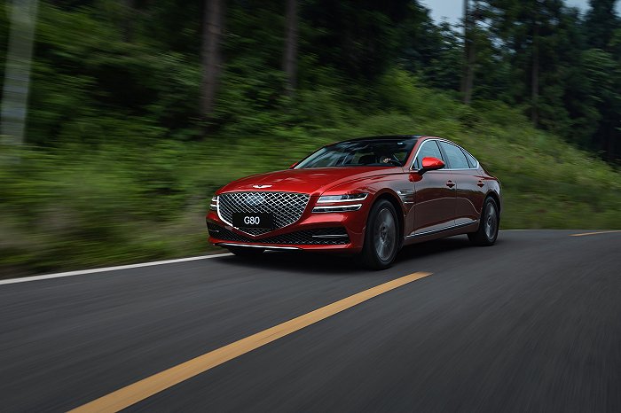 连续四年获得美国最佳豪华汽车品牌,这款车开起来究竟有什么不一样?