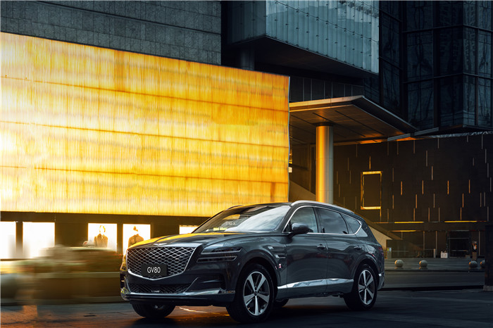 连续四年获得美国最佳豪华汽车品牌,这款车开起来究竟有什么不一样?