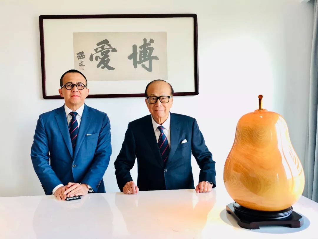 父亲刚赚了3百亿,儿子又赚了2千亿,堪称是中国最有钱的家族休闲区蓝鸢梦想 - Www.slyday.coM 父亲刚赚了3百亿,儿子又赚了2千亿,堪称是中国最有钱的家族休闲区蓝鸢梦想 - Www.slyday.coM