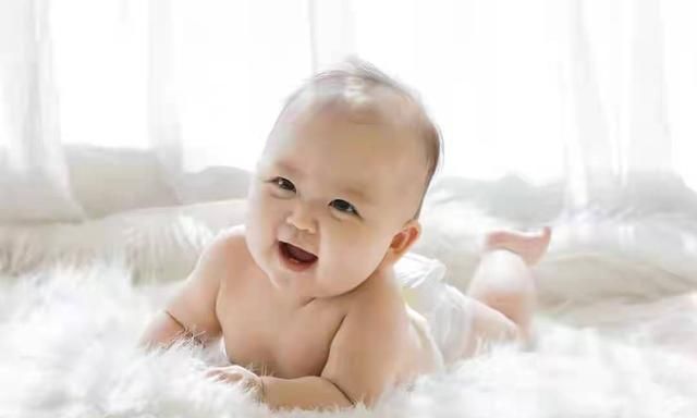 婴儿歪脖子有什么症状