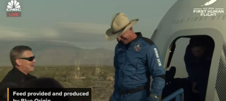 刚刚,世界上最有钱的男人实现了他的太空梦休闲区蓝鸢梦想 - Www.slyday.coM 刚刚,世界上最有钱的男人实现了他的太空梦休闲区蓝鸢梦想 - Www.slyday.coM