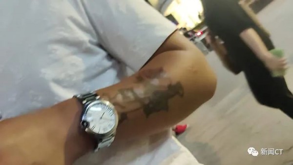 上海市中心又现街头拉客?PUA、打感情牌…不少女性中招!休闲区蓝鸢梦想 - Www.slyday.coM 上海市中心又现街头拉客?PUA、打感情牌…不少女性中招!休闲区蓝鸢梦想 - Www.slyday.coM