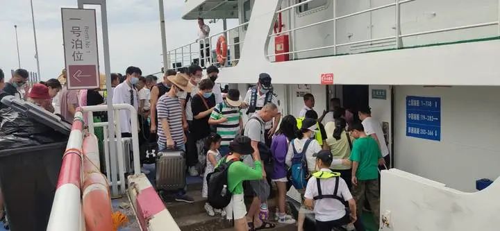 台风“烟花”逐渐向浙闽沿海靠近,未来最强可达强台风级,将对浙江造成严重影响休闲区蓝鸢梦想 - Www.slyday.coM 台风“烟花”逐渐向浙闽沿海靠近,未来最强可达强台风级,将对浙江造成严重影响休闲区蓝鸢梦想 - Www.slyday.coM