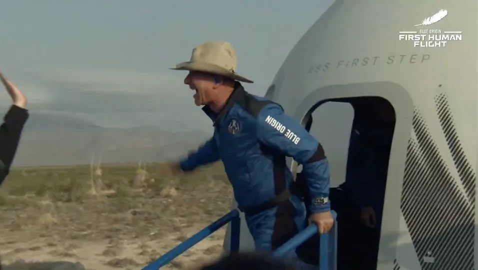 刚刚,世界首富乘坐自家飞船到太空一游!休闲区蓝鸢梦想 - Www.slyday.coM 刚刚,世界首富乘坐自家飞船到太空一游!休闲区蓝鸢梦想 - Www.slyday.coM