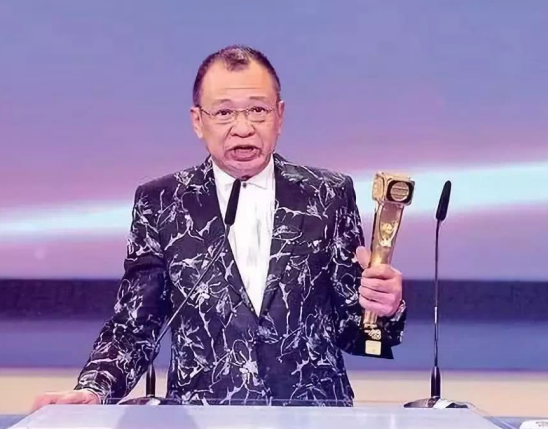 72岁“欢喜哥”自曝是鲁迅侄孙，但否认有钱，晚年常居国外