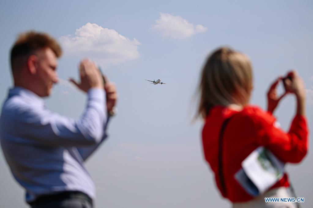 A MC-21 single-aisle airliner flies during the opening day of the International Aviation and Space Salon (MAKS)-2021 in a Moscow suburb, Russia, on July 20, 2021. MAKS-2021 kicked off in a Moscow suburb on Tuesday. (Xinhua/Evgeny Sinitsyn)