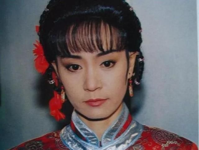 那些"苦瓜脸"的女星,江疏影被说长相刻薄心机,而她被骂不讨喜