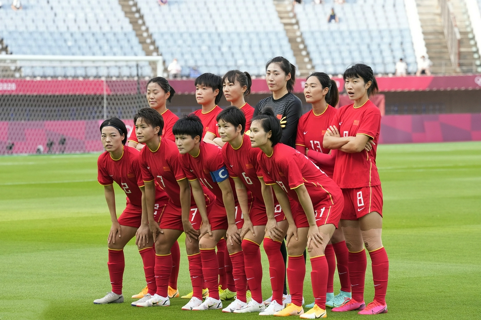 0-5并非中国女足最惨失利，17年前奥运首战0-8！主帅比贾秀全幸运