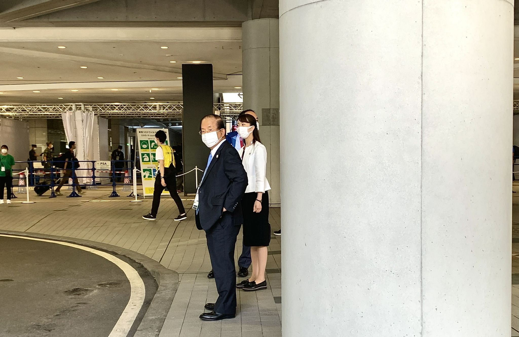 记者偶遇东京奥组委首席执行官武藤敏郎。新京报记者 孙海光 摄