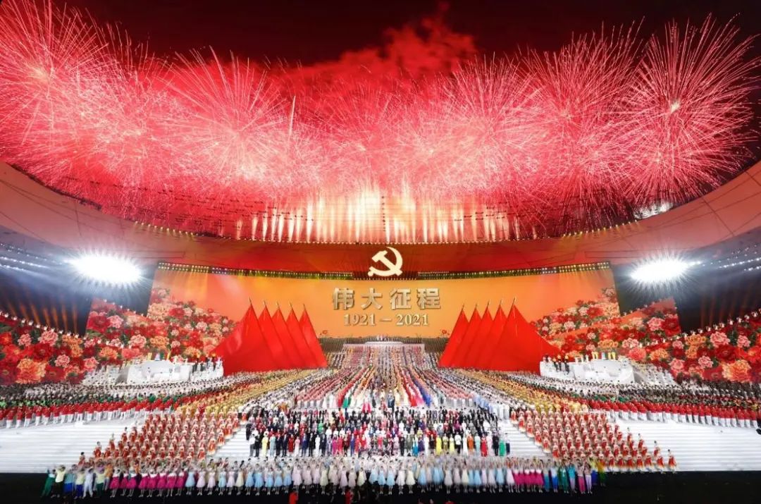 观众眼中的"百年奋斗 百年答卷"庆祝中国共产党成立100周年新闻摄影展
