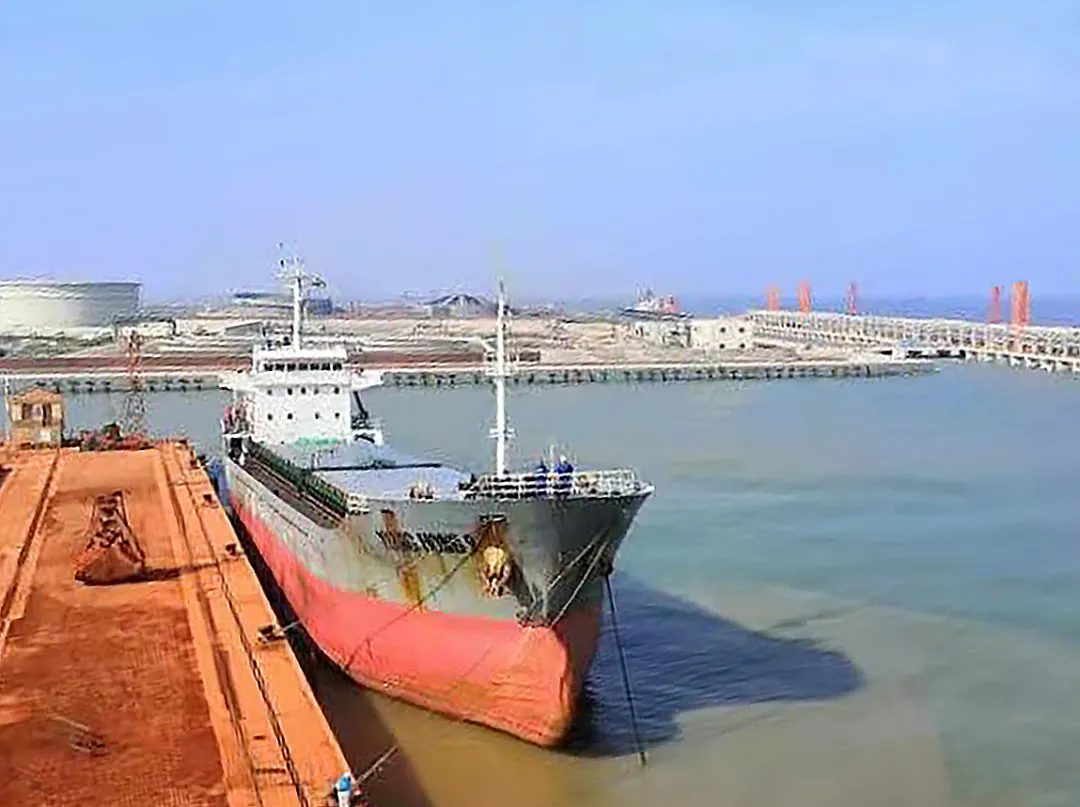 山东港口滨州港开展第一船外贸干散货
