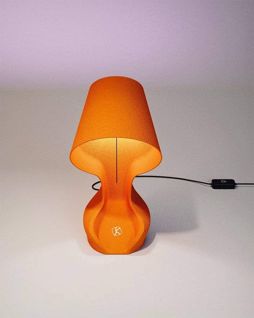 Table lamp 3D printed with orange peel: a practitioner of environmentally friendly life