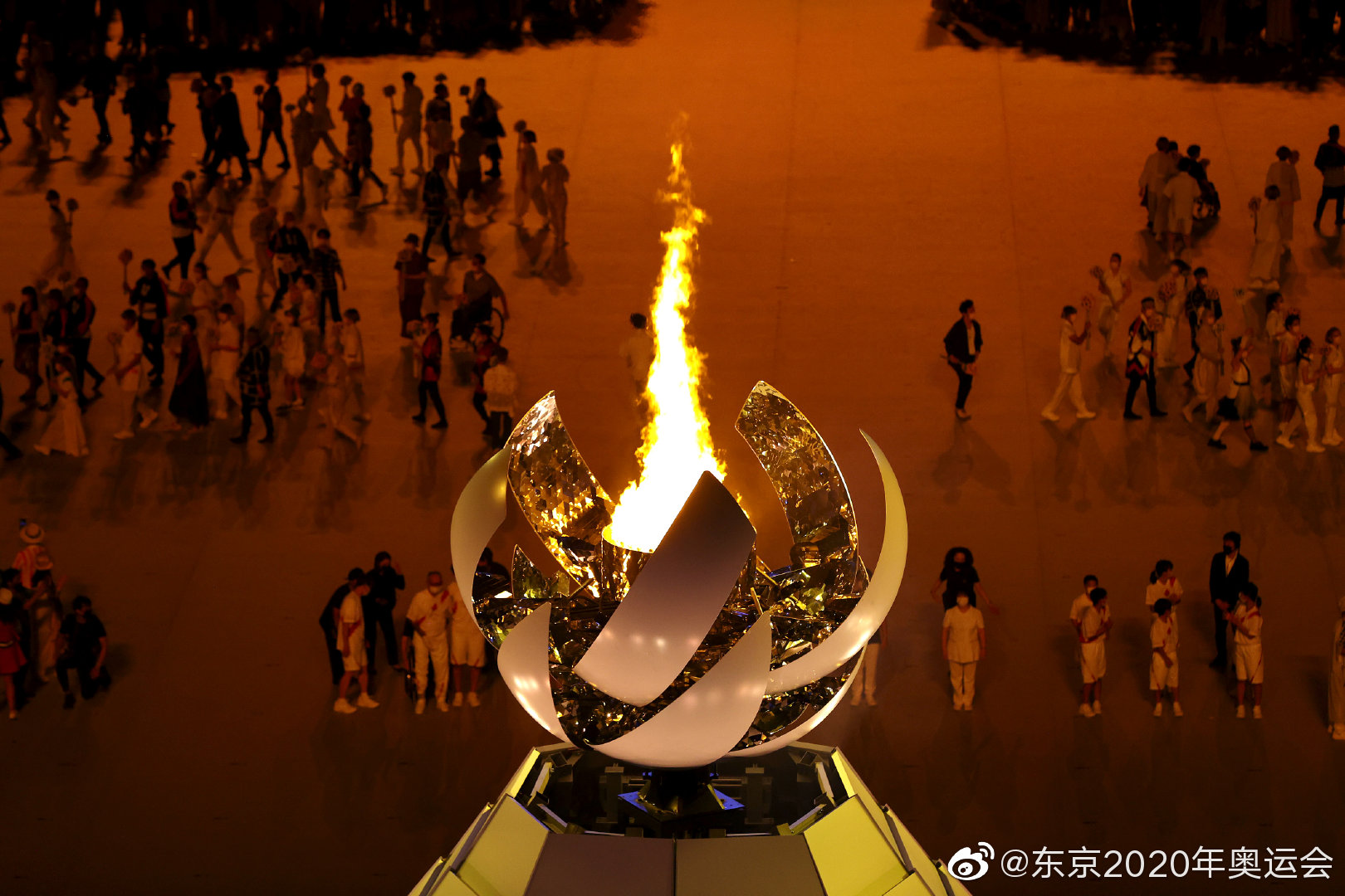 大坂直美点燃“富士山”主火炬,“超级变变变”好评!细数东京奥运会开幕式亮点休闲区蓝鸢梦想 - Www.slyday.coM 大坂直美点燃“富士山”主火炬,“超级变变变”好评!细数东京奥运会开幕式亮点休闲区蓝鸢梦想 - Www.slyday.coM