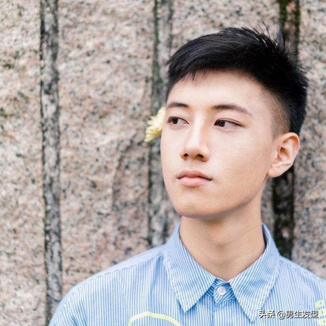 30岁以下的男生剪这6款发型超好看阳光又帅气