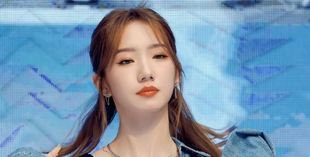 泪目了!孟美岐献唱奥运版《有种》为中国奥运健儿们加油,太燃了休闲区蓝鸢梦想 - Www.slyday.coM 泪目了!孟美岐献唱奥运版《有种》为中国奥运健儿们加油,太燃了休闲区蓝鸢梦想 - Www.slyday.coM