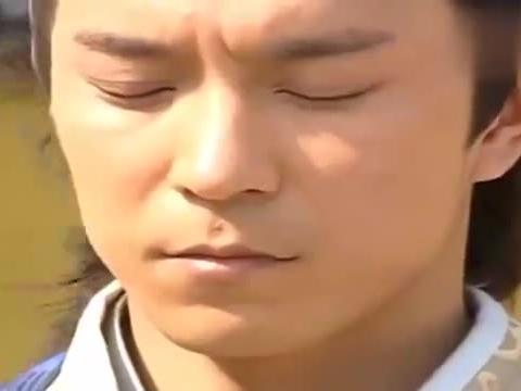 倚天:宋青书擂台比武,竟用出降龙十八掌,张无忌看着也