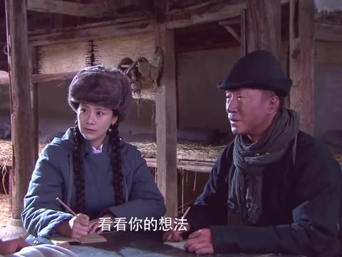 二炮手:张三李四太逗了,俩人斗起嘴来指导员都怕,不是省油的灯