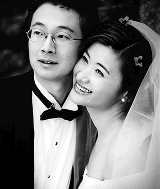 凤凰卫视主持人吴小莉:才貌双全,为何要嫁大自己25岁老公?