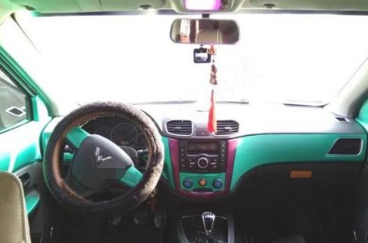 男子7天花费1万块改装五菱宏光S,改完后被妻子吐槽闲得发慌!休闲区蓝鸢梦想 - Www.slyday.coM 男子7天花费1万块改装五菱宏光S,改完后被妻子吐槽闲得发慌!休闲区蓝鸢梦想 - Www.slyday.coM