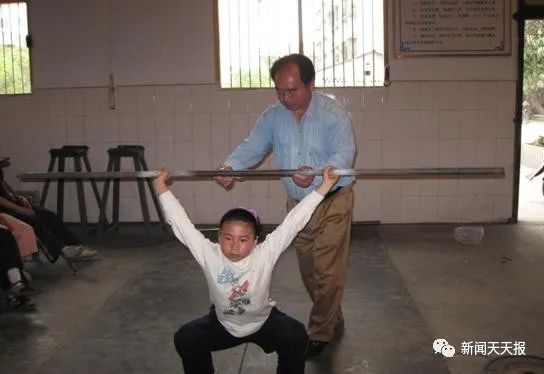 新中国成立后,他是第一个打破世界纪录的乐山人!休闲区蓝鸢梦想 - Www.slyday.coM 新中国成立后,他是第一个打破世界纪录的乐山人!休闲区蓝鸢梦想 - Www.slyday.coM