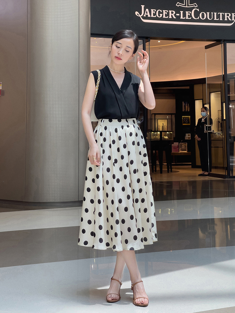 夏季怎么穿搭,衬衫搭配半身裙优雅大气,女神范十足 夏季怎么穿搭,衬衫搭配半身裙优雅大气,女神范十足