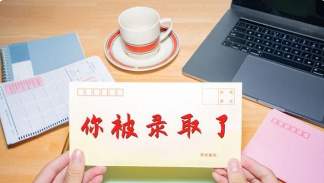 面试被问:只有5瓶水6个领导怎么分?大学生高情商回答被录取休闲区蓝鸢梦想 - Www.slyday.coM 面试被问:只有5瓶水6个领导怎么分?大学生高情商回答被录取休闲区蓝鸢梦想 - Www.slyday.coM