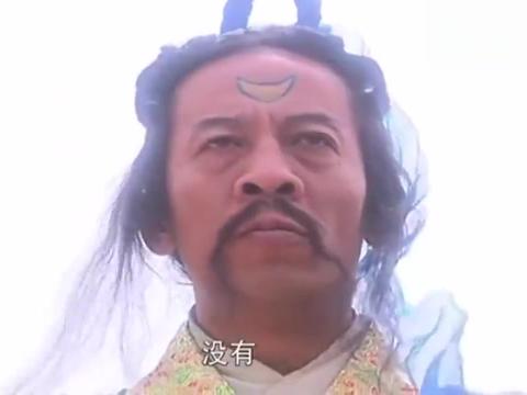 侠客行:石破天师傅挑战赏善罚恶二使,张三一掌把她击退