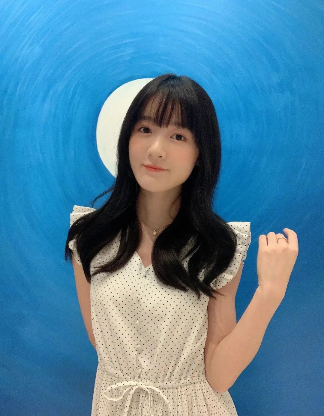 9岁星女郎出道拿金像奖，今却给赵露思做配，徐娇一手好牌打稀烂