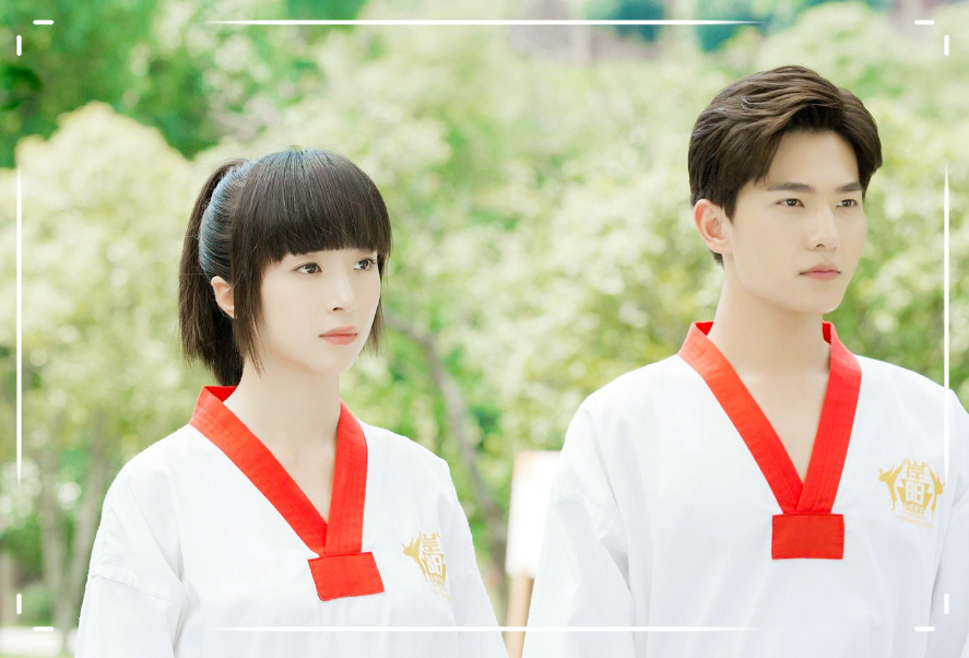 9岁星女郎出道拿金像奖，今却给赵露思做配，徐娇一手好牌打稀烂