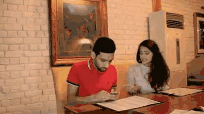 搞笑gif趣图:有没有兴趣进入足球队,我感觉下一个冠军