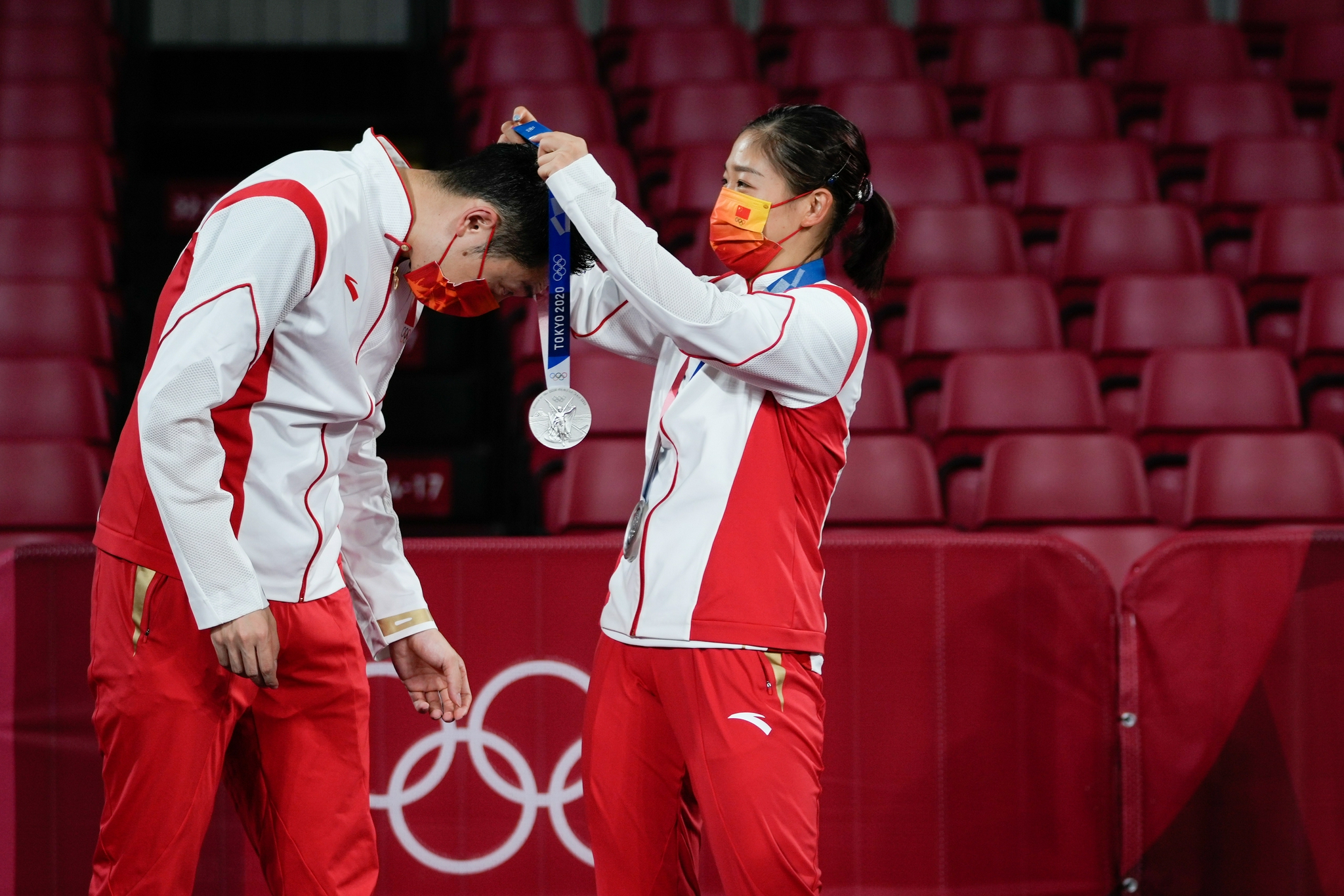 互戴奖牌难掩失落,刘诗雯落泪连说对不起!球迷隔空安慰:永远是中国骄傲休闲区蓝鸢梦想 - Www.slyday.coM 互戴奖牌难掩失落,刘诗雯落泪连说对不起!球迷隔空安慰:永远是中国骄傲休闲区蓝鸢梦想 - Www.slyday.coM