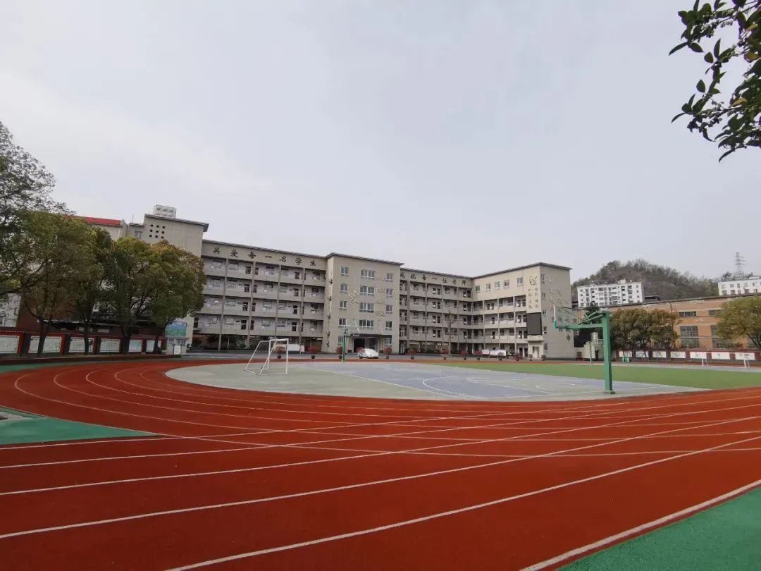 一起来看看吧   东风九中:   特色文化建校园   十堰市东风第九中学