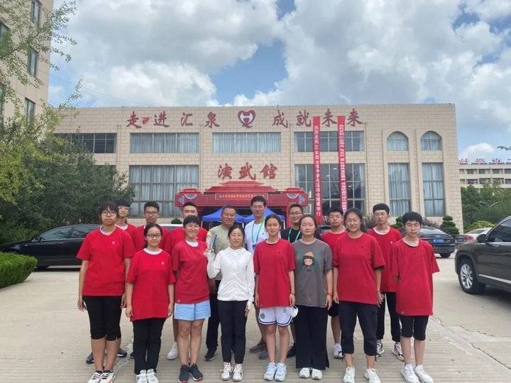 激扬青春,运动不止!牟平育英艺术中学出征烟台市中学生运动会