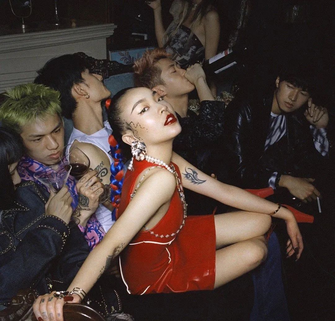 女rapperdiss战 韩国,美国第一女rapper 宣扬男女对立互相diss遭恶意剪辑节目里的女rapper究竟该何去何从