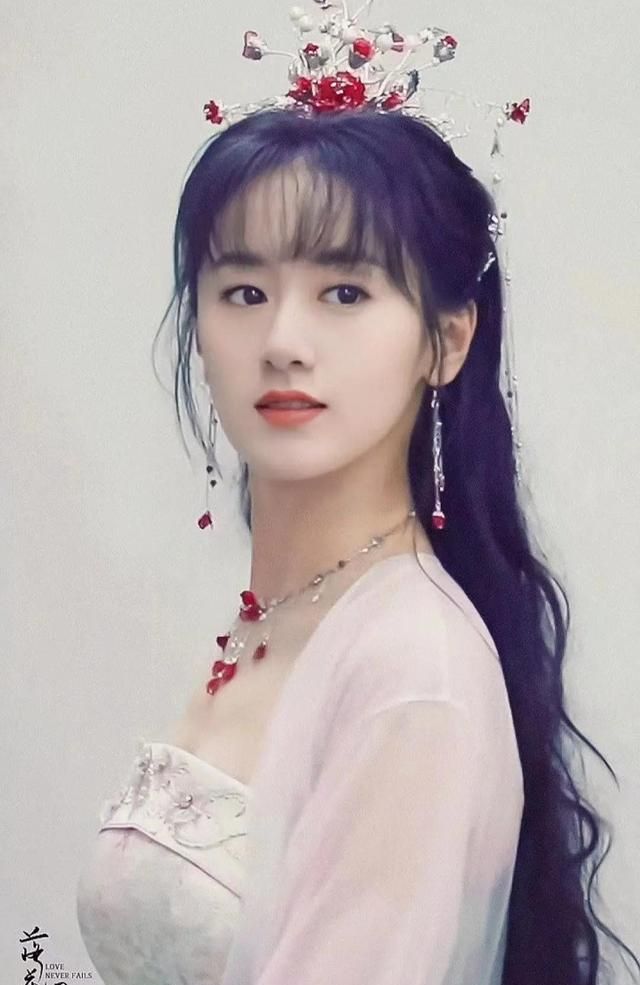 为什么赵丽颖和袁冰妍都是凭借着古装玄幻剧才大红大紫起来的呢?