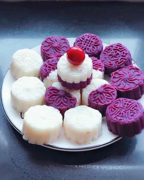外形美观大方口感软糯香甜营养又美味的紫薯山药糕做法来了