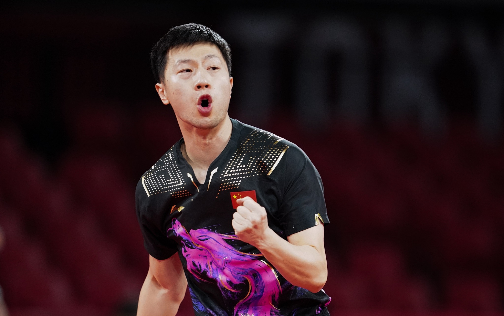 马龙东京奥运会帅气乒乓球荣获冠军最新高清图片_配图网